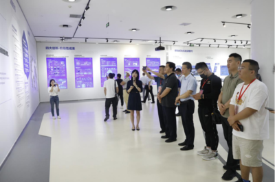 擁抱&ldquo;新動能&rdquo; 網絡名人近距離感受寧德新能源產業&ldquo;加速度&rdquo;